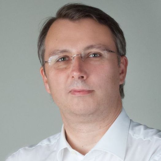 Dr. Christoph Neumayer